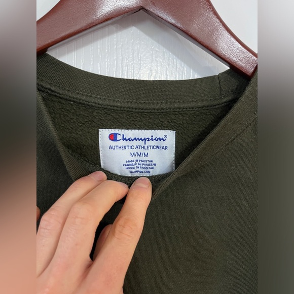 Champion Sweatshirt Size Medium - Picture 3 of 8